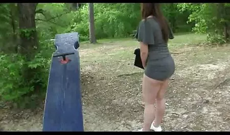 Katie Cummings完美的肤色性别
