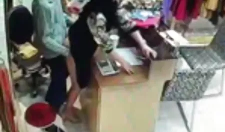 荡妇只能带双重他妈的